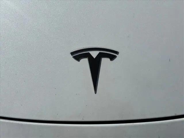 2022 Tesla Model 3 Rear-Wheel Drive