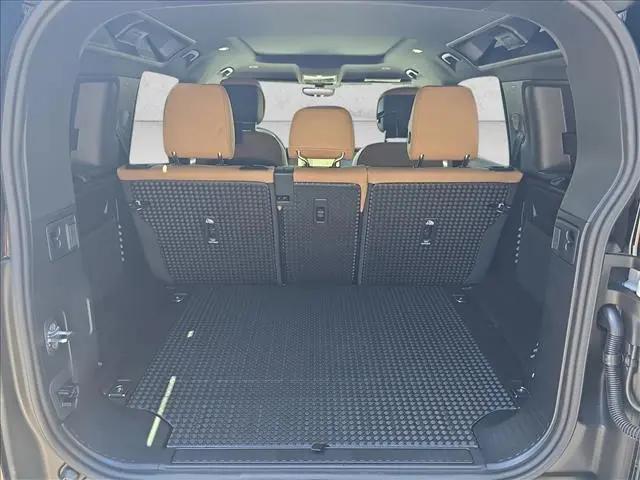 2026 Land Rover Defender P400 X-Dynamic SE
