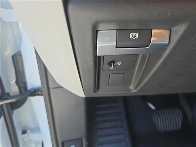 2026 Land Rover Defender P400 X-Dynamic SE