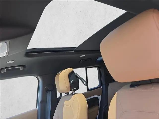 2026 Land Rover Defender P400 X-Dynamic SE