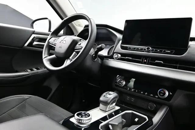 2025 Mitsubishi Outlander SE 2.5 S-AWC