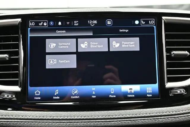 2027 Chrysler Pacifica Select AWD