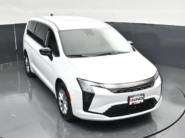 2027 Chrysler Pacifica Select AWD