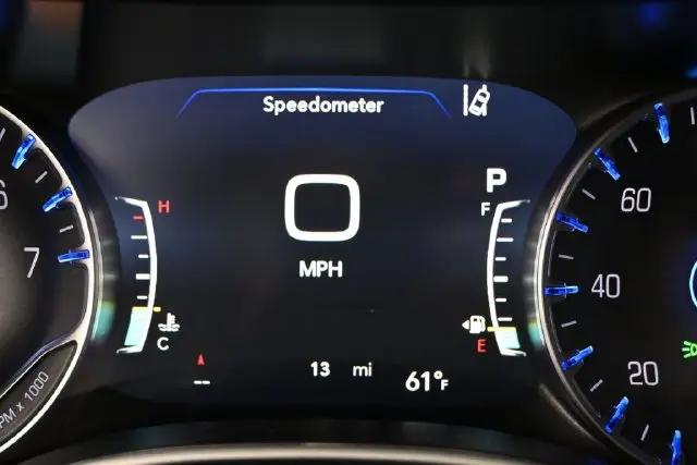 2027 Chrysler Pacifica Select AWD