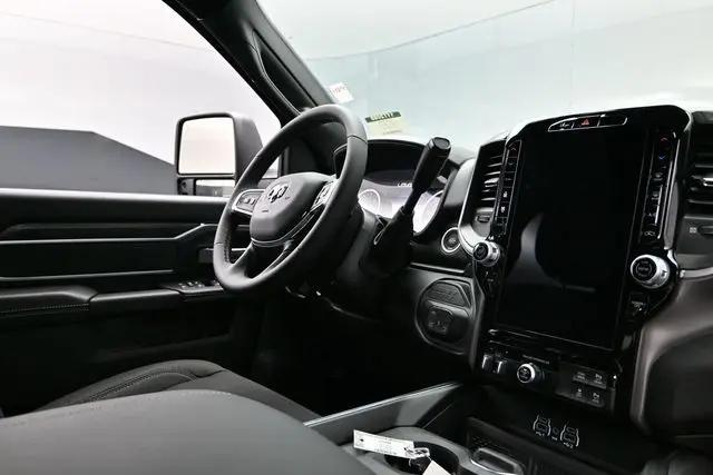 2026 Ram 2500 Big Horn Crew Cab 4x4 64 Box