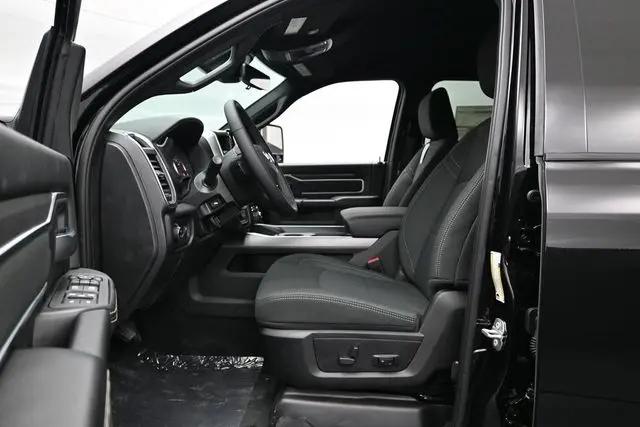 2026 Ram 2500 Big Horn Crew Cab 4x4 64 Box
