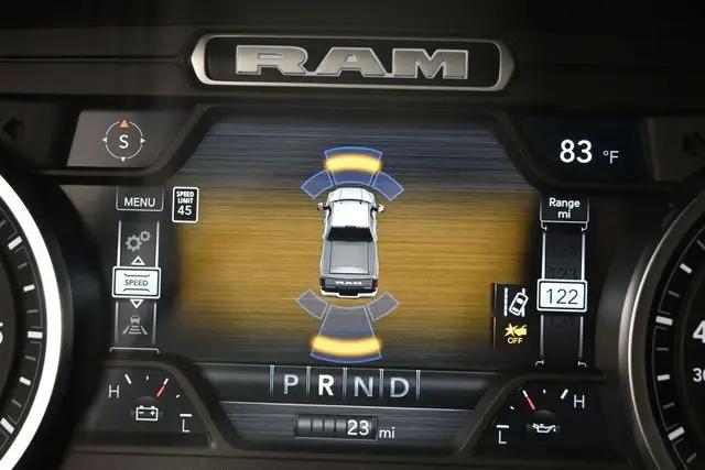 2026 Ram 2500 Big Horn Crew Cab 4x4 64 Box