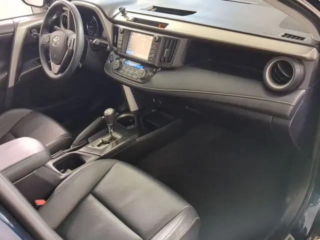 2017 Toyota RAV4 Platinum