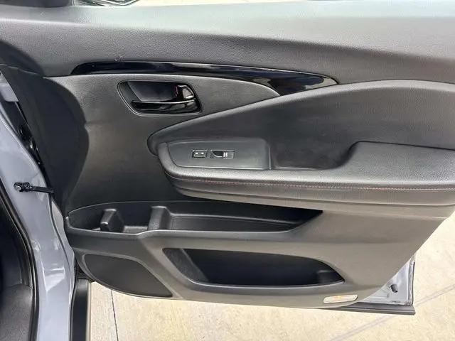 2025 Honda Passport AWD Black
