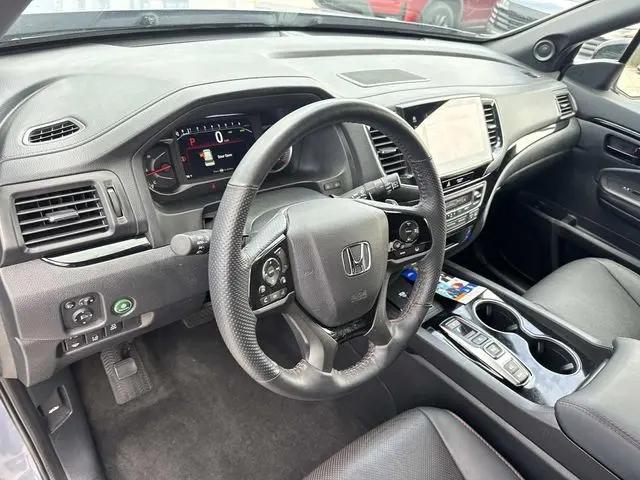 2025 Honda Passport AWD Black
