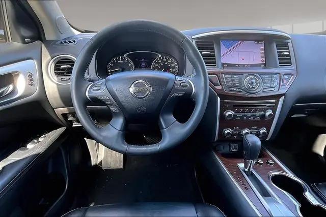 2018 Nissan Pathfinder Platinum