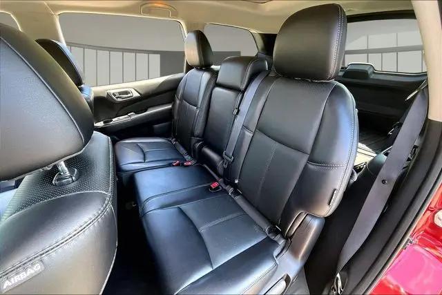 2018 Nissan Pathfinder Platinum