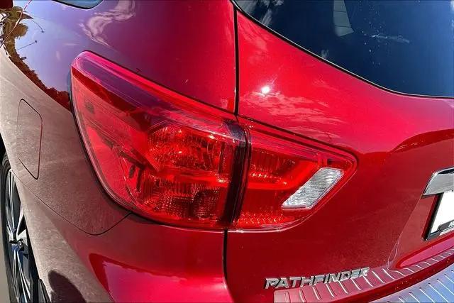 2018 Nissan Pathfinder Platinum