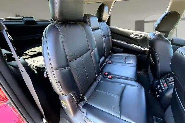 2018 Nissan Pathfinder Platinum