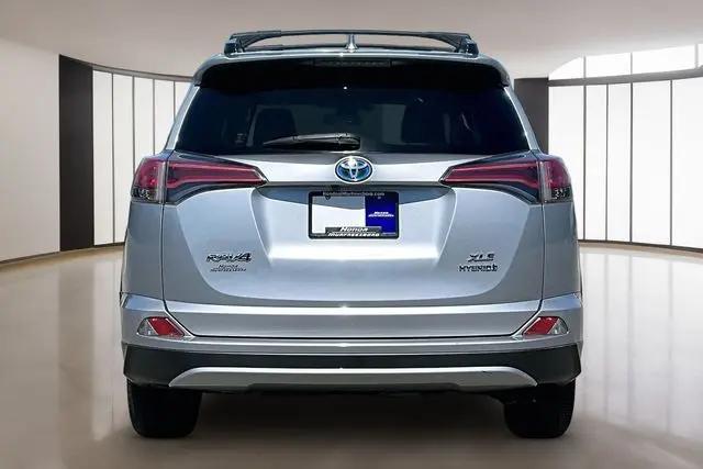 2017 Toyota RAV4 Hybrid XLE