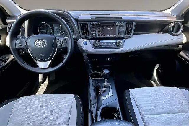 2017 Toyota RAV4 Hybrid XLE