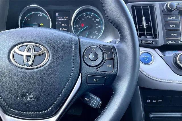 2017 Toyota RAV4 Hybrid XLE