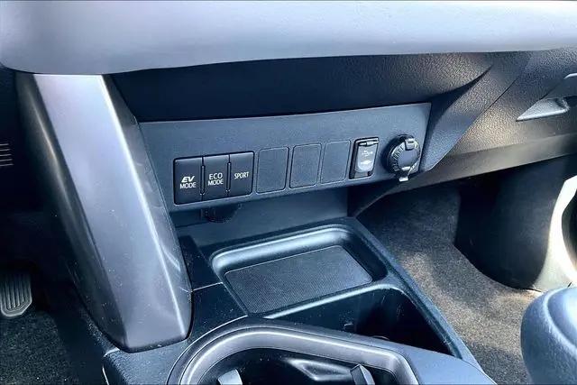 2017 Toyota RAV4 Hybrid XLE