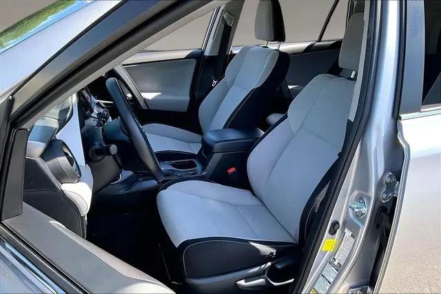 2017 Toyota RAV4 Hybrid XLE