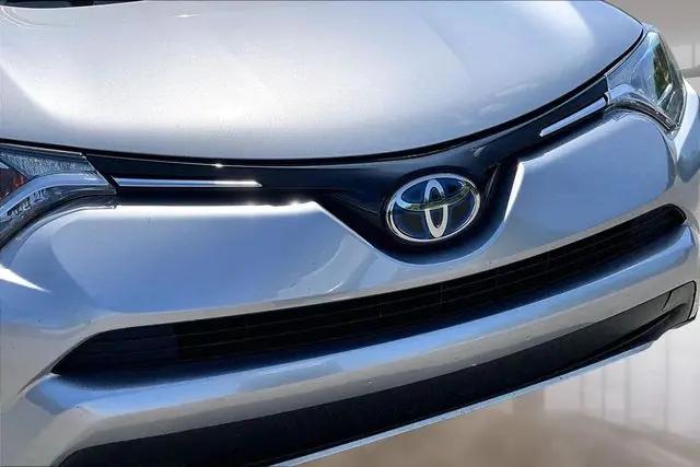 2017 Toyota RAV4 Hybrid XLE