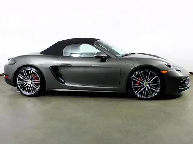 2025 Porsche 718 Boxster GTS 4.0