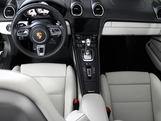 2025 Porsche 718 Boxster GTS 4.0
