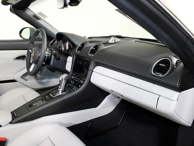 2025 Porsche 718 Boxster GTS 4.0