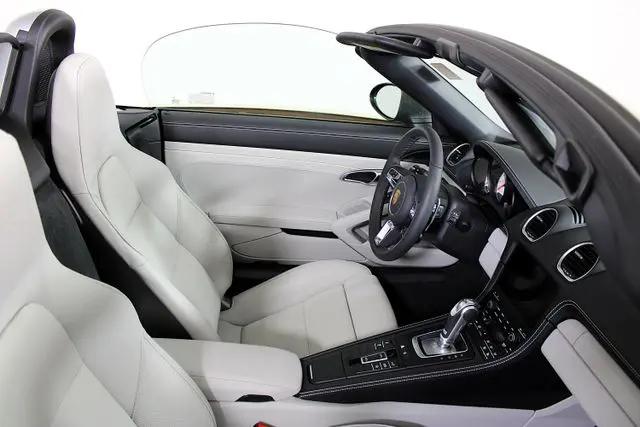 2025 Porsche 718 Boxster GTS 4.0