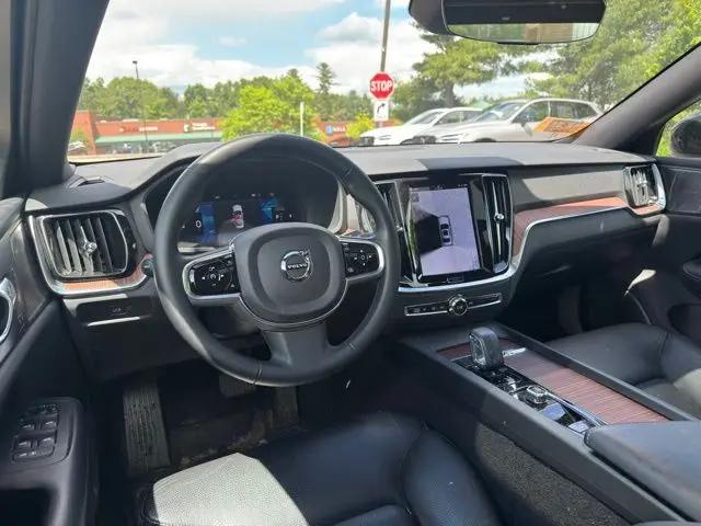 2023 Volvo S60 B5 Plus Black Edition