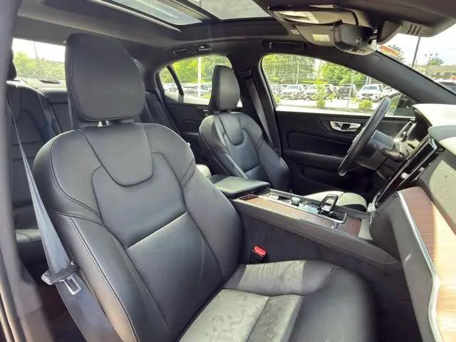 2023 Volvo S60 B5 Plus Black Edition