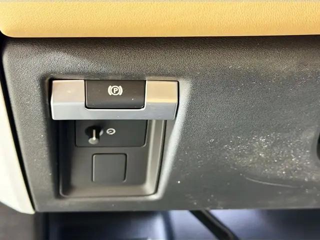 2026 Land Rover Defender P400 X-Dynamic SE