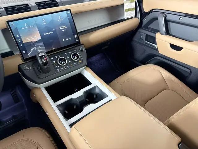 2026 Land Rover Defender P400 X-Dynamic SE