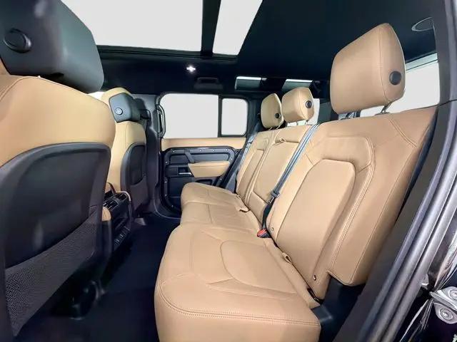 2026 Land Rover Defender P400 X-Dynamic SE
