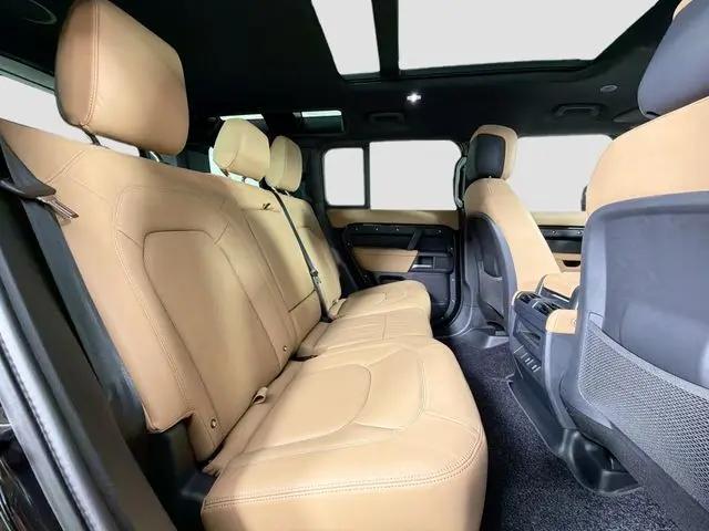 2026 Land Rover Defender P400 X-Dynamic SE