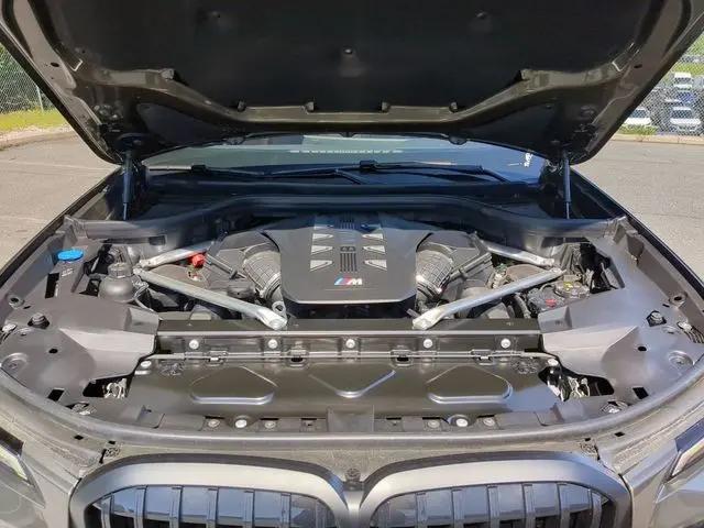 2026 BMW X7 M60i
