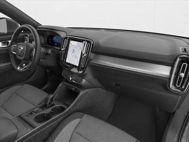 2026 Volvo XC40 Core, B5 AWD Gas (mild hybrid), Dark