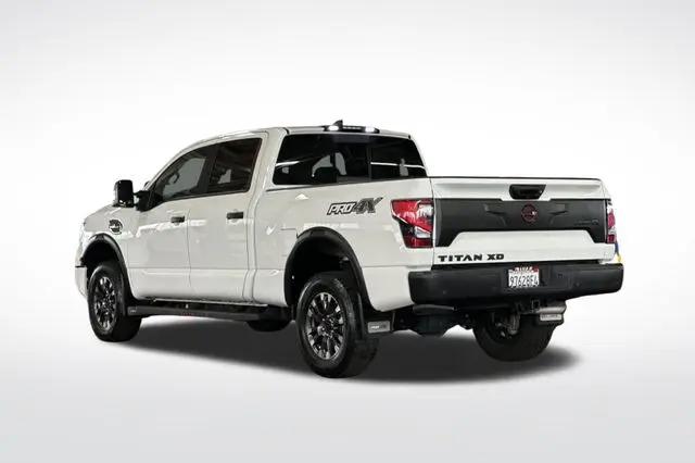 2017 Nissan Titan SL