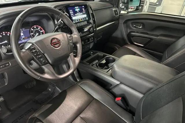 2017 Nissan Titan SL