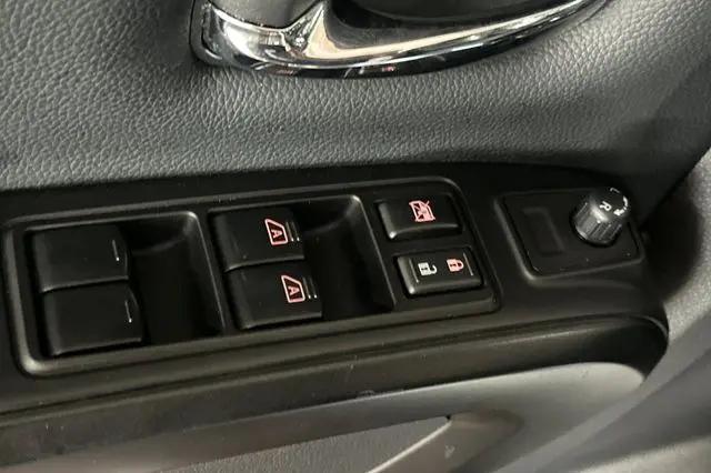 2017 Nissan Titan SL