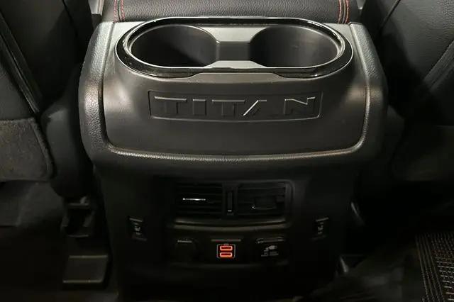 2017 Nissan Titan SL