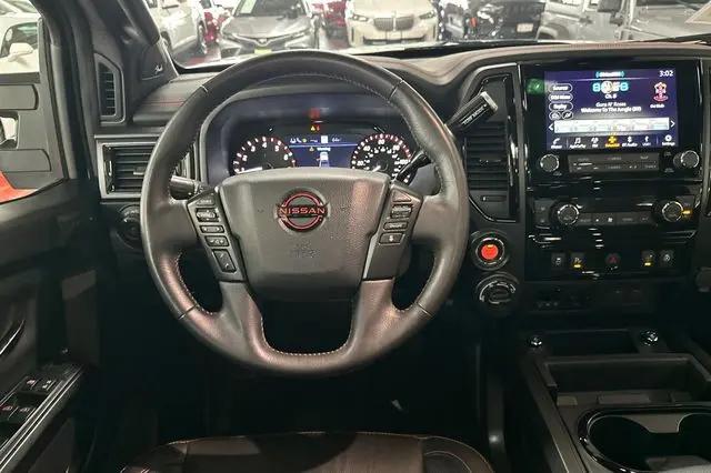 2017 Nissan Titan SL