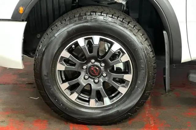 2017 Nissan Titan SL
