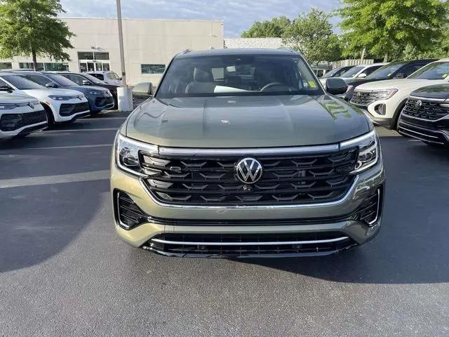 2026 Volkswagen Atlas Cross Sport SEL Premium R-Line