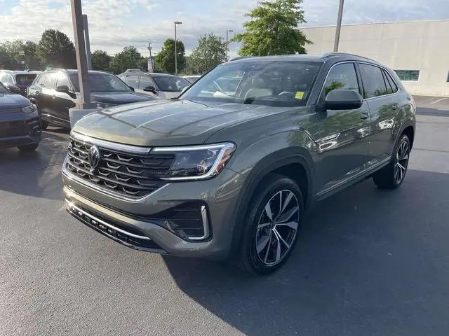 2026 Volkswagen Atlas Cross Sport SEL Premium R-Line