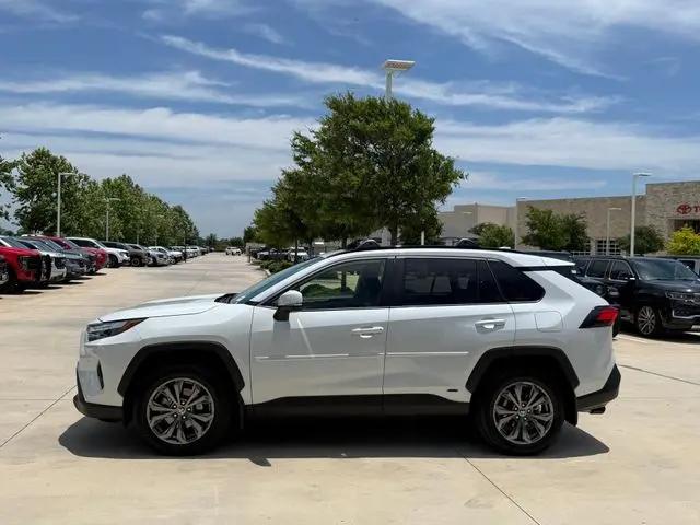 2025 Toyota RAV4 Hybrid XLE Premium