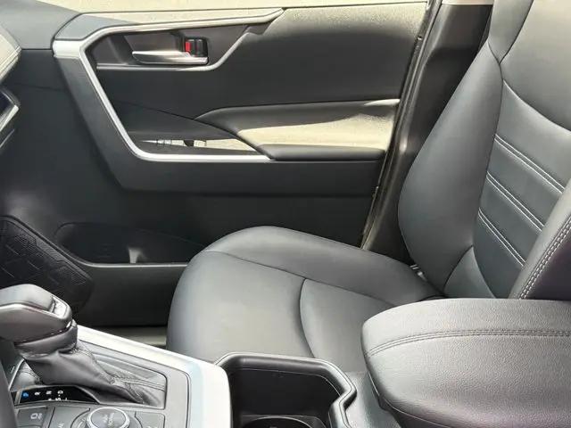 2025 Toyota RAV4 Hybrid XLE Premium