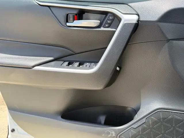 2025 Toyota RAV4 Hybrid XLE Premium