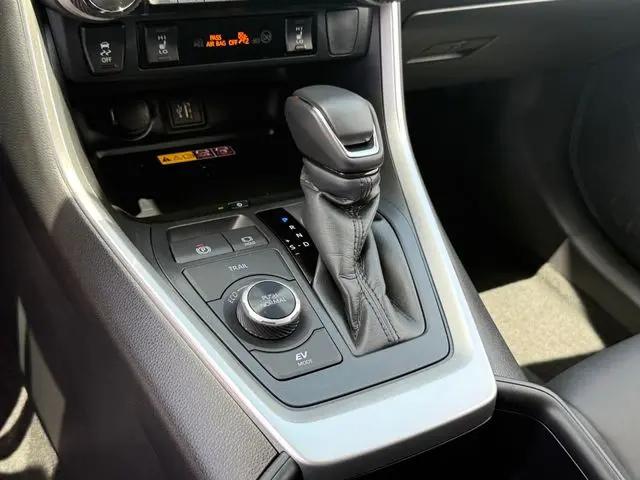 2025 Toyota RAV4 Hybrid XLE Premium