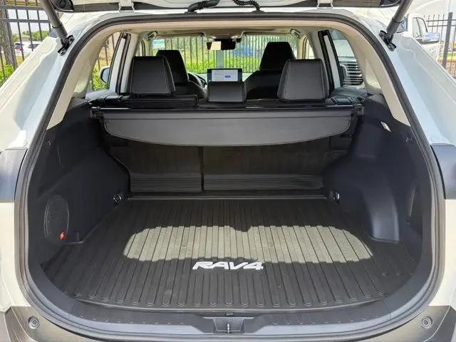 2025 Toyota RAV4 Hybrid XLE Premium