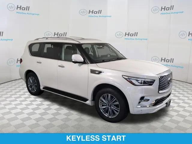 2023 INFINITI QX80 LUXE